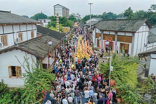 持续火爆！东契奇半场爆砍28分5板6助 次节独揽22分！